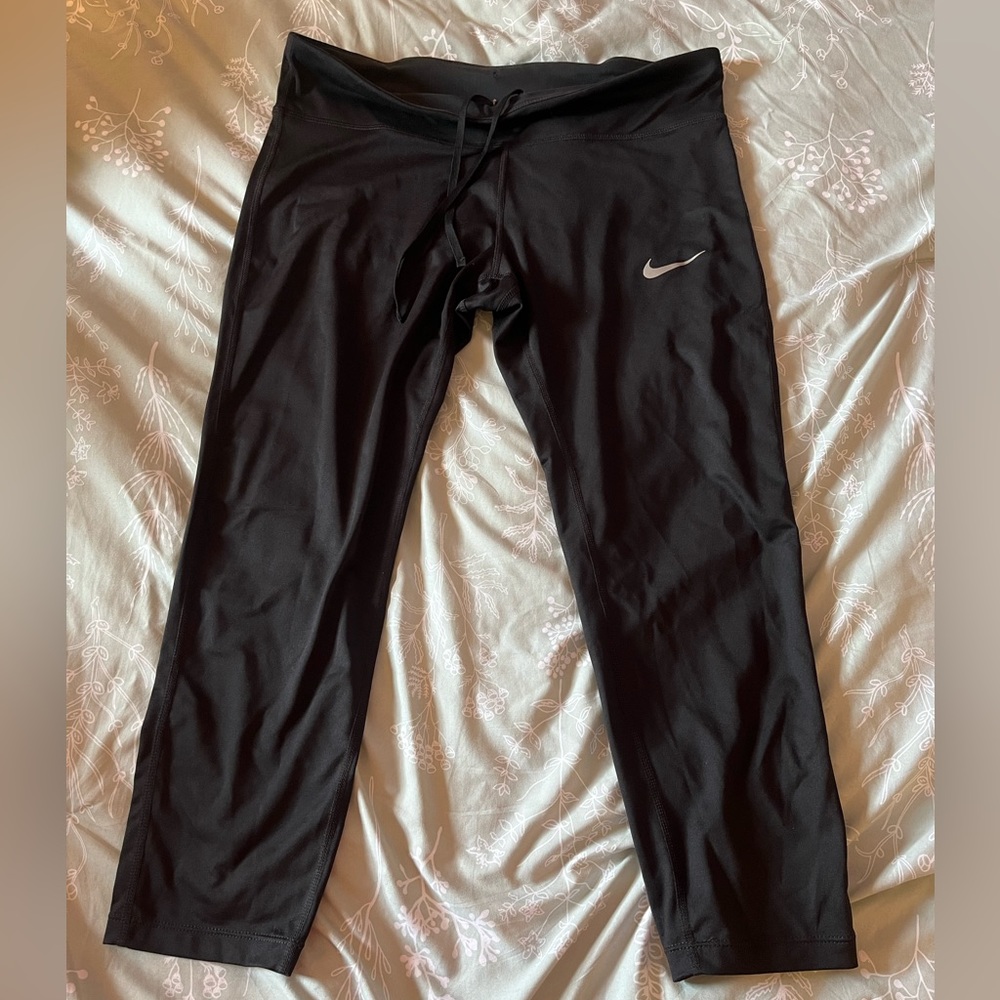 Nike Dri Fit Capri leggings